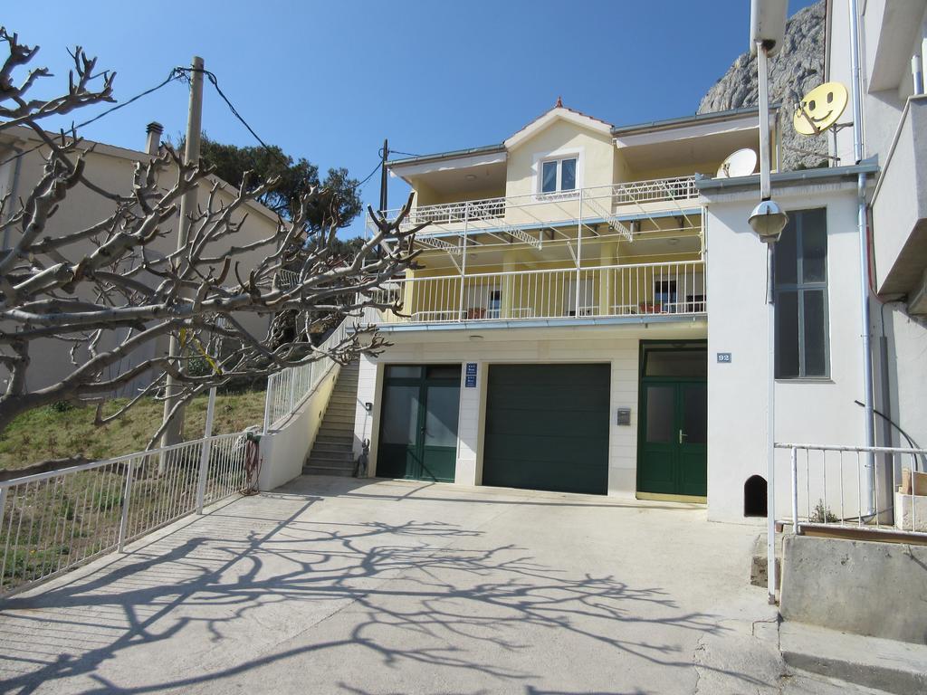 Apartments Niksa Kastelan Omiš Esterno foto