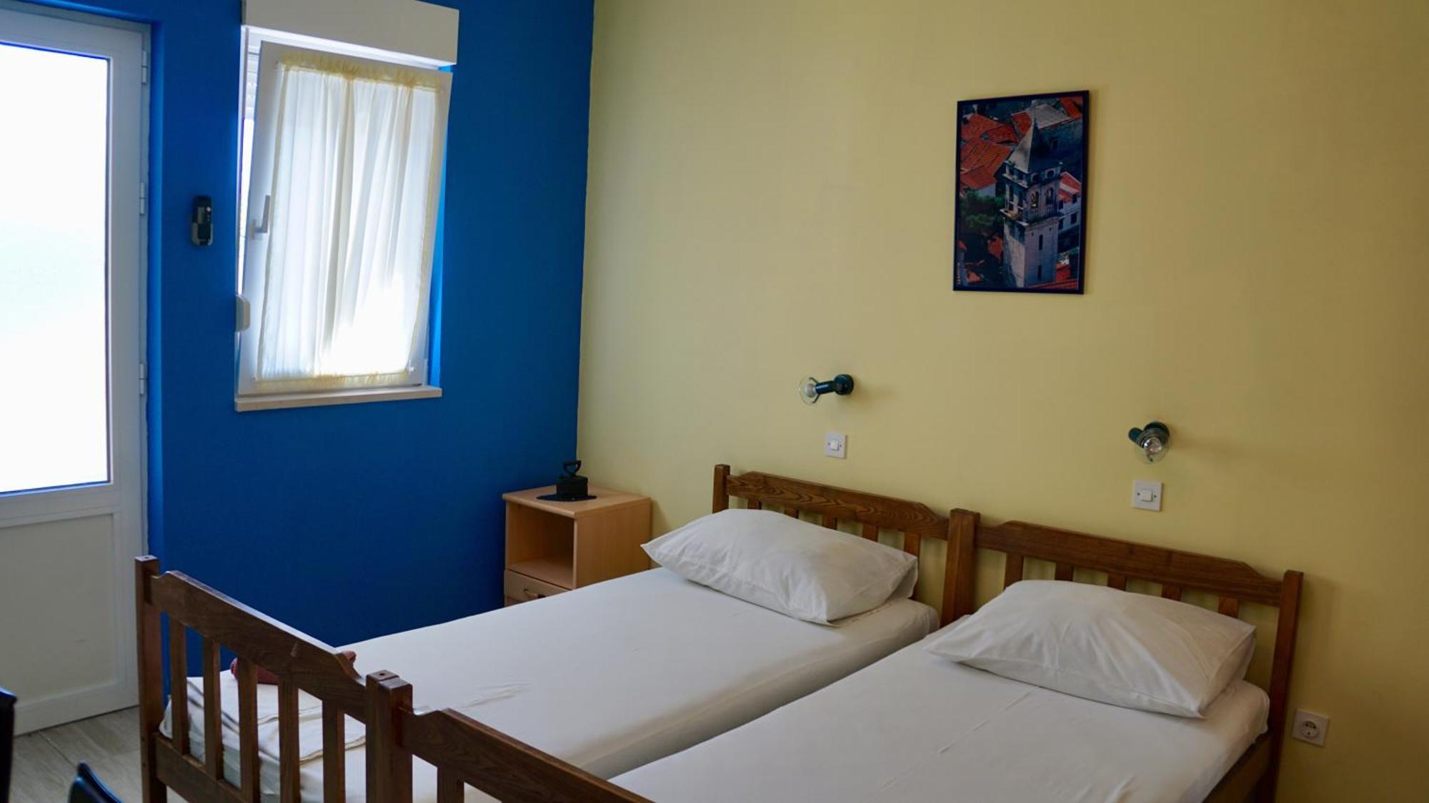 Apartments Niksa Kastelan Omiš Esterno foto