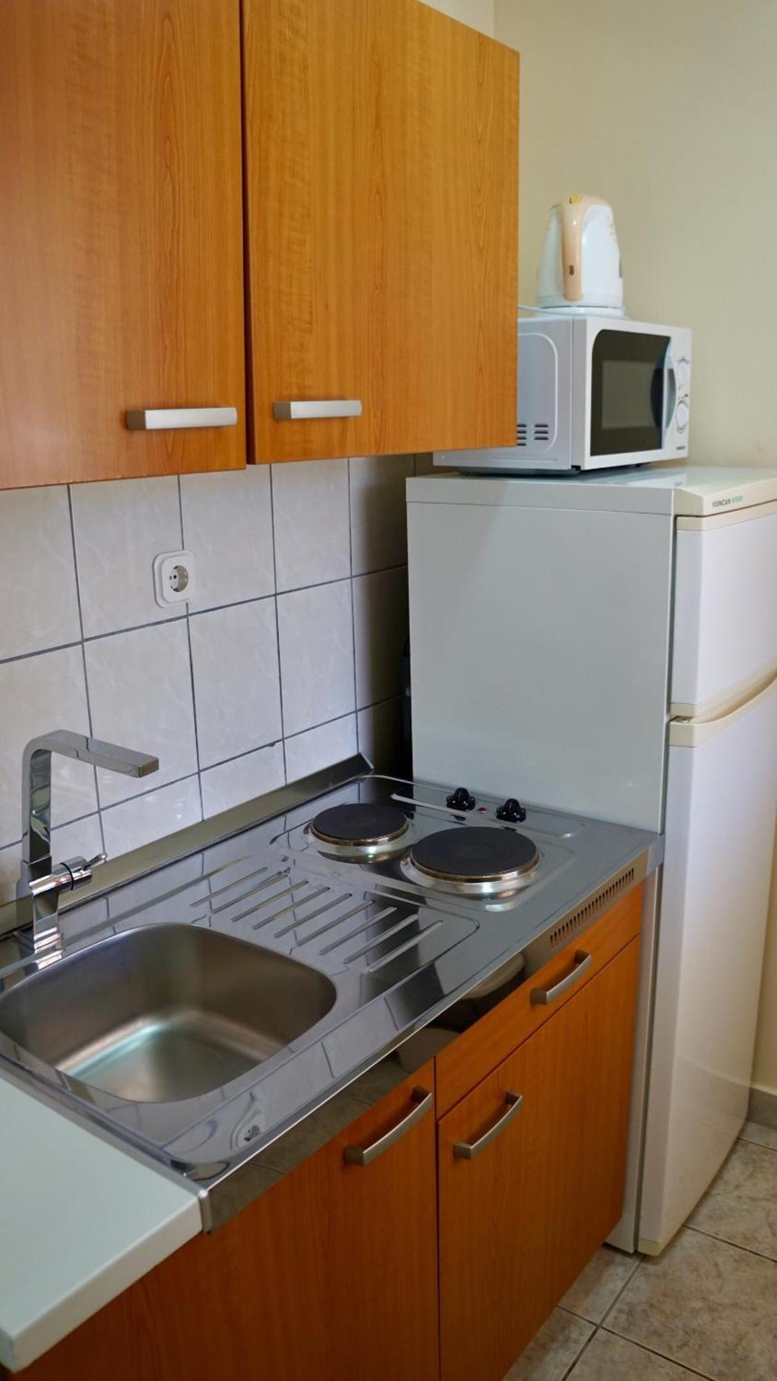Apartments Niksa Kastelan Omiš Esterno foto